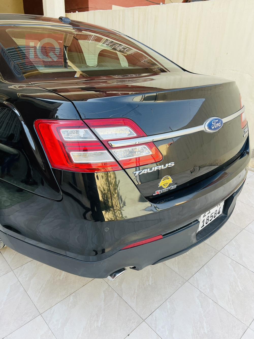 Ford Taurus